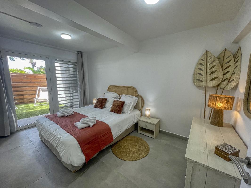 30.Location villa piscine vue mer Sainte Anne Guadeloupe_Chambre 3 Jardin